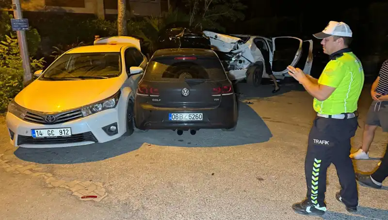 Alkollü Sürücü Kaçamadı: Sokağı Karıştıran Kaza Anları