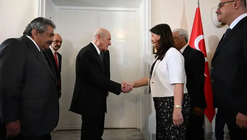 MHP Genel Başkanı Devlet Bahçeli, DEM Parti Heyeti ile Görüşerek Siyasi Paydaşlığını Güçlendirdi