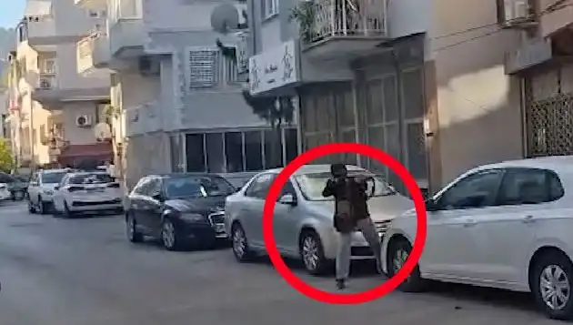 İzmir'de Tansiyonu Yükselten Saldırı Anı: Çatışmanın Detayları