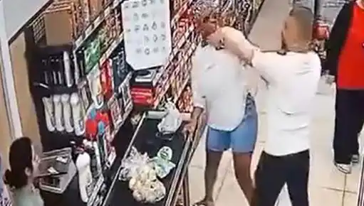 Market Kasa Sırasında Çocuğunun Önünde Kadına Saldıran Adam Şok Yarattı