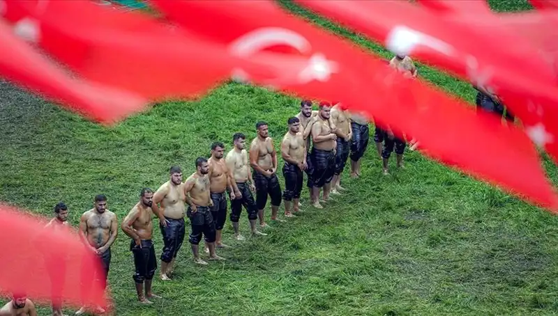 664. Tarihi Kırkpınar Yağlı Güreşleri Başlıyor: 40 Başpehlivan ve 826 Sporcu Heyecanı